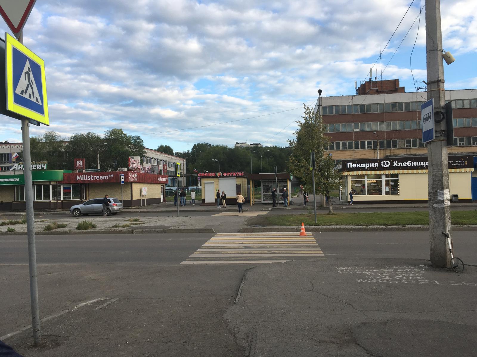 В Новокузнецке на Ильинке автоледи наехала на школьницу (ФОТО)